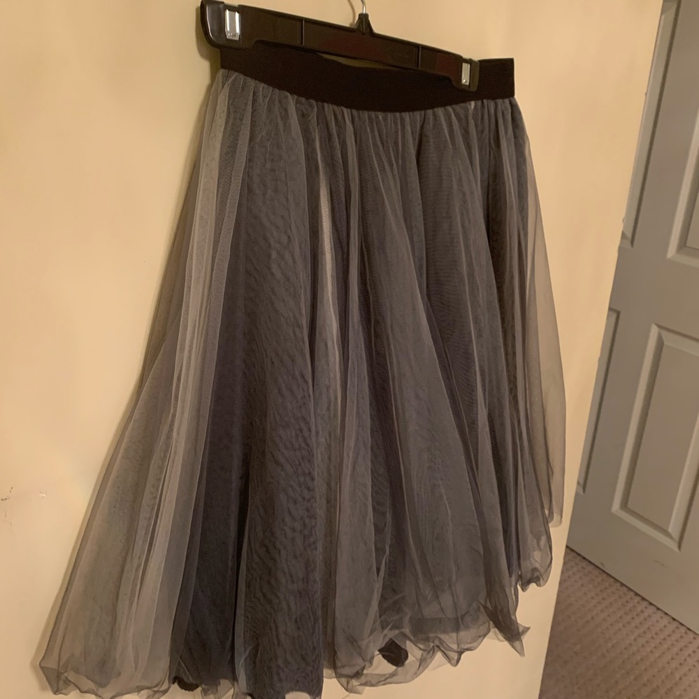 Knee length skirt (size medium)
